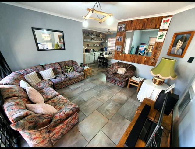 4 BEDROOM HOUSE FOR SALE IN HESTEAPARK